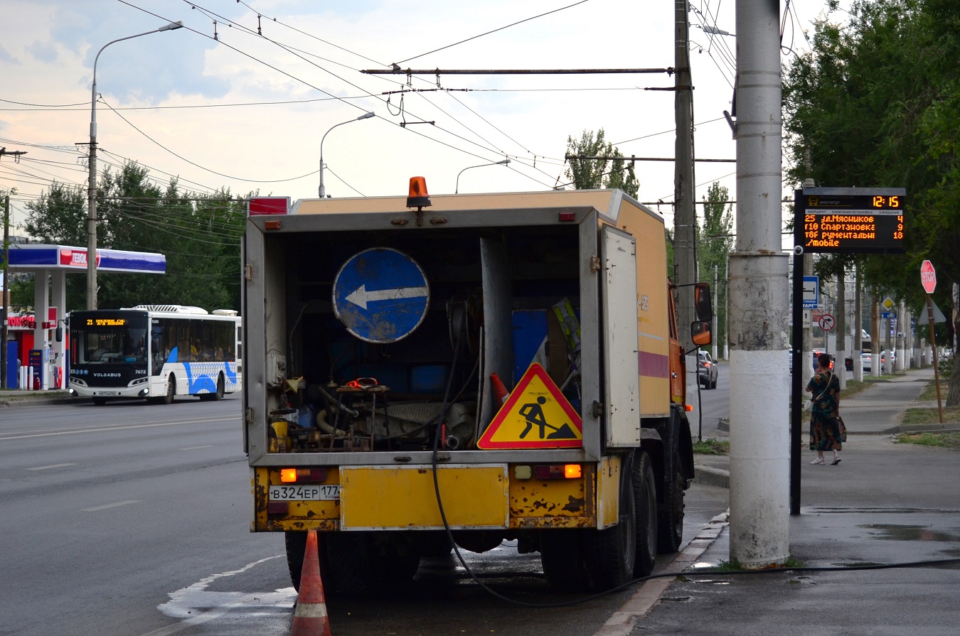 Волгоградская область, № В 324 ЕР 177 — КамАЗ-54115-15 [54115R]