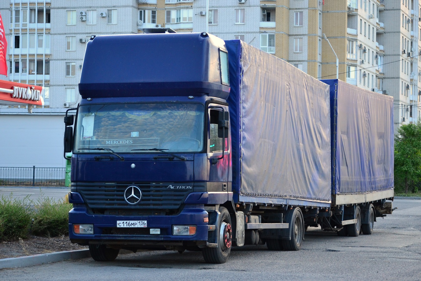 Воронежская область, № С 116 МР 136 — Mercedes-Benz Actros ('1997) 1835