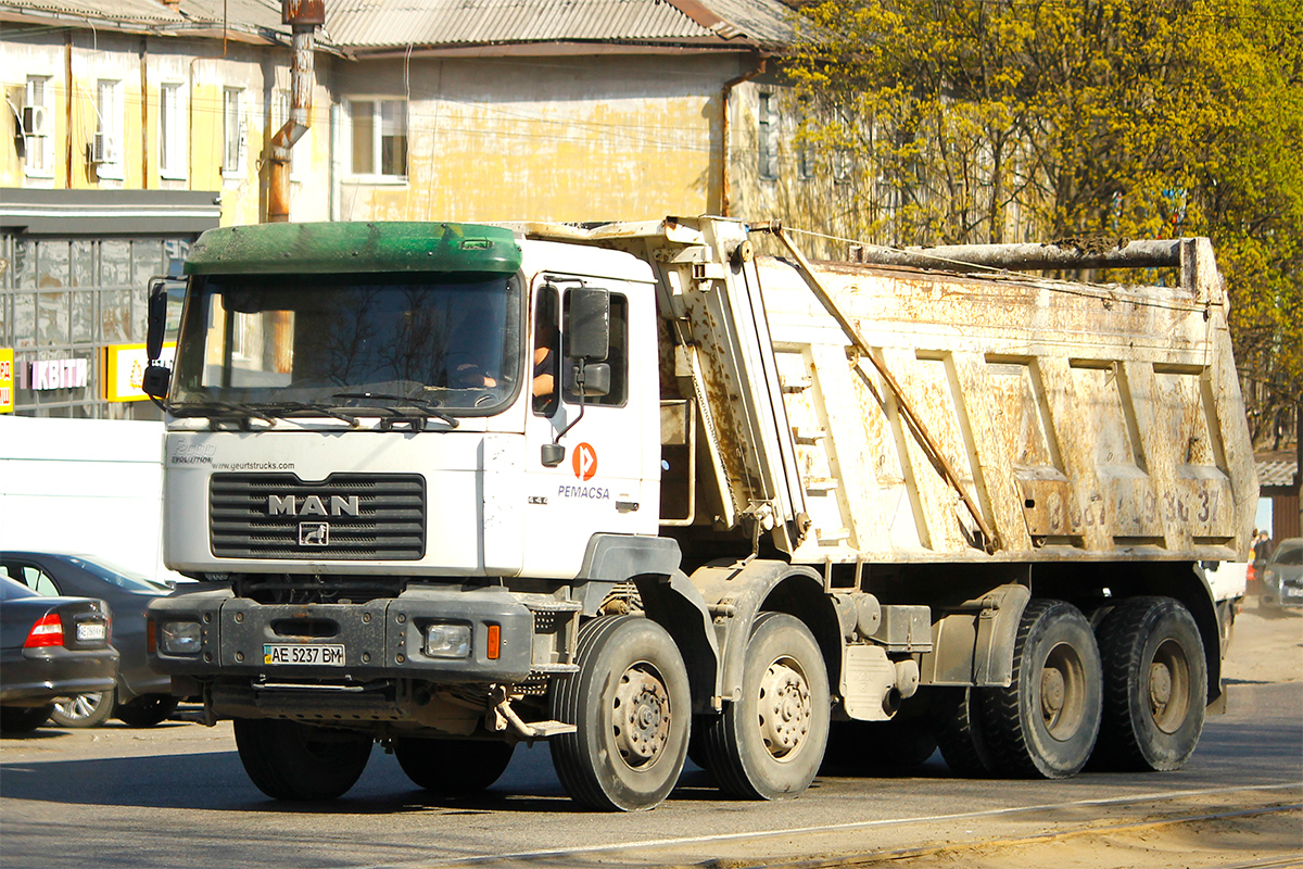 Днепропетровская область, № АЕ 5237 ВМ — MAN F2000 41.414