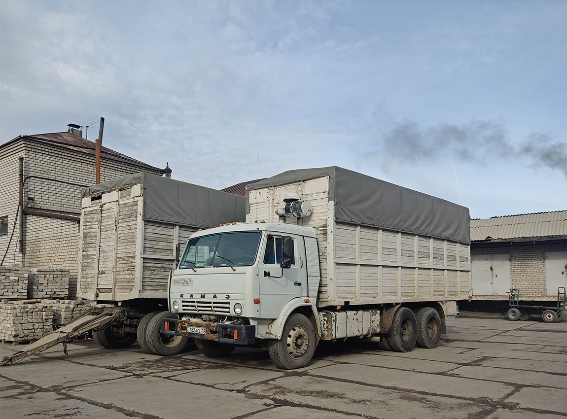 Восточно-Казахстанская область, № 182 ACL 16 — КамАЗ-53212