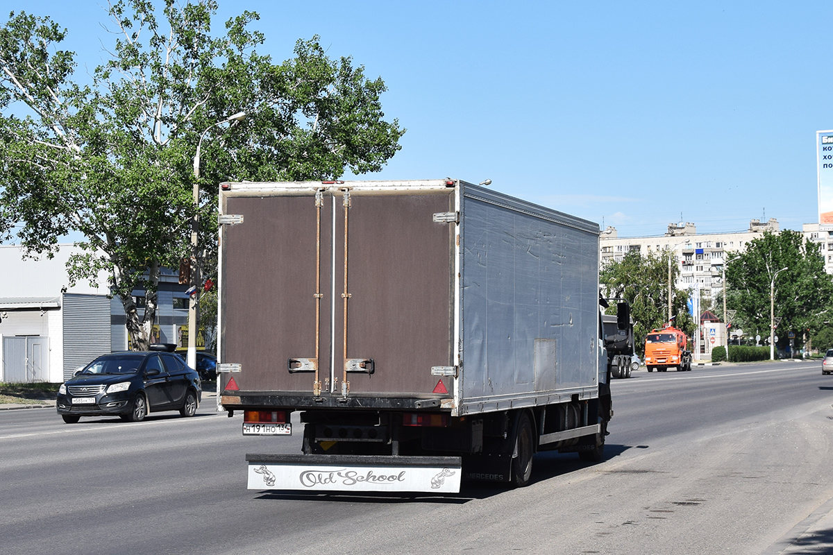 Волгоградская область, № Н 191 НО 134 — Mercedes-Benz LK 1517