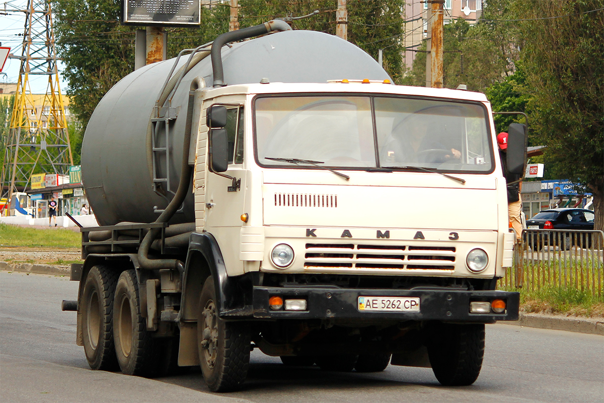 Днепропетровская область, № АЕ 5262 СР — КамАЗ-5410
