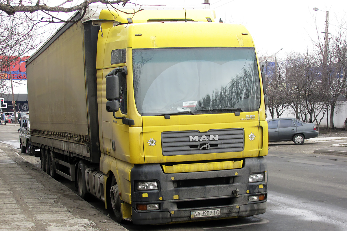 Киев, № АА 3209 ІС — MAN TGA 18.430