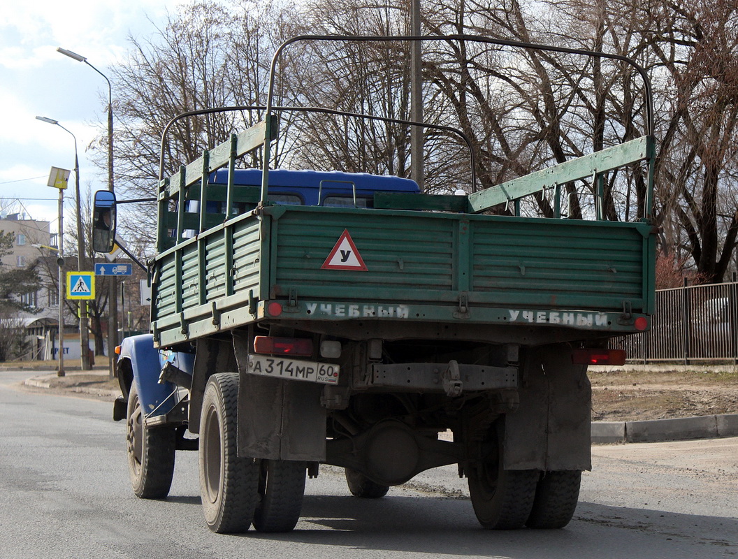 Псковская область, № А 314 МР 60 — ГАЗ-33073