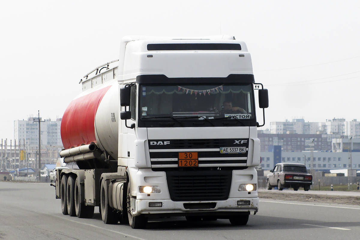 Днепропетровская область, № АЕ 5337 ВК — DAF XF95 FT