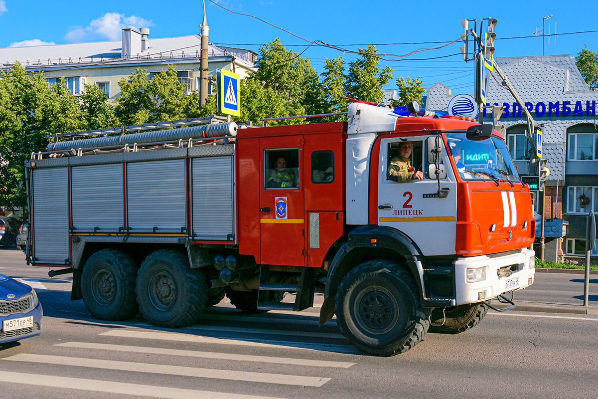 Липецкая область, № О 737 ВК 48 — КамАЗ-43118-46