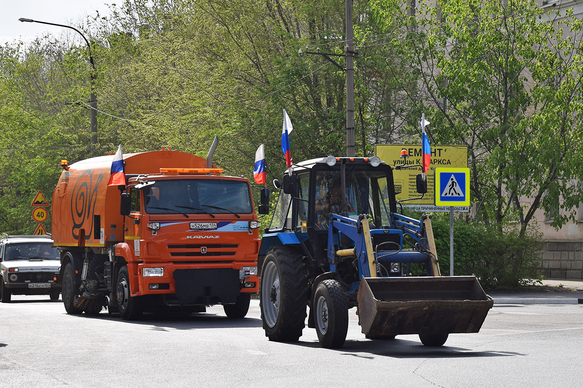 Волгоградская область, № 6748 ЕА 34 — Беларус-82.1