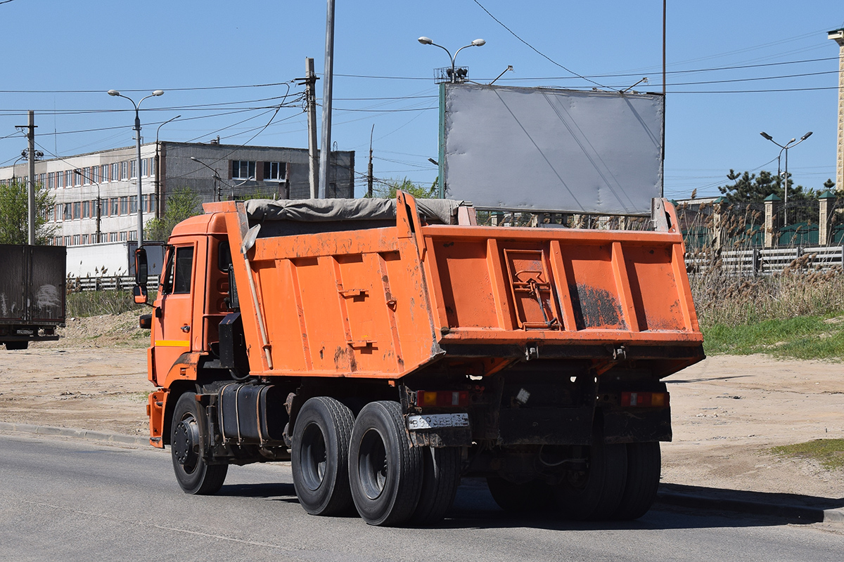 Волгоградская область, № В 993 ЕЕ 134 — КамАЗ-65115-L4(19)