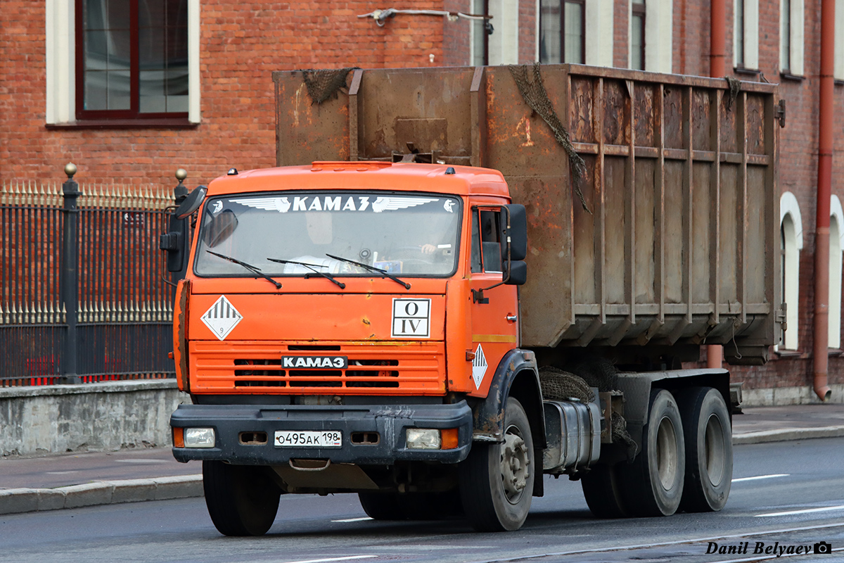 Санкт-Петербург, № О 495 АК 198 — КамАЗ-65115 (общая модель)