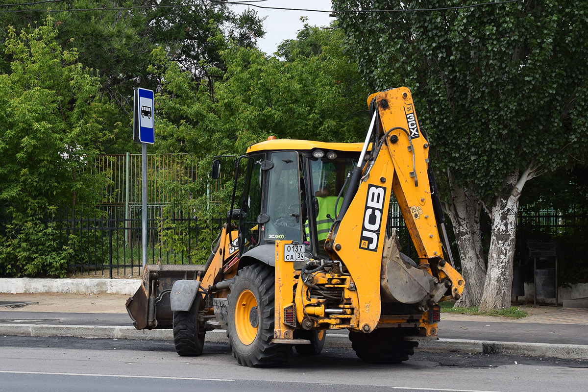 Волгоградская область, № 0137 СА 34 — JCB 3CX