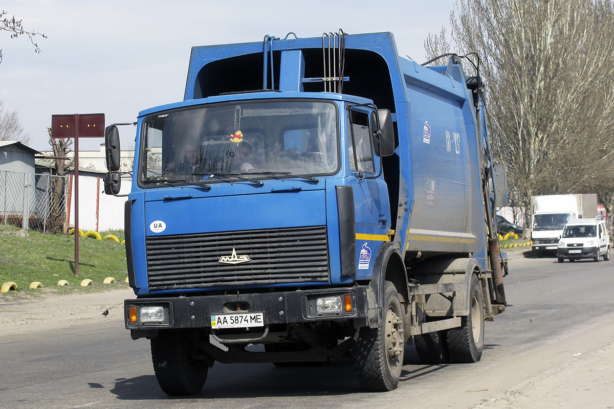 Днепропетровская область, № АА 5874 МЕ — МАЗ-533702