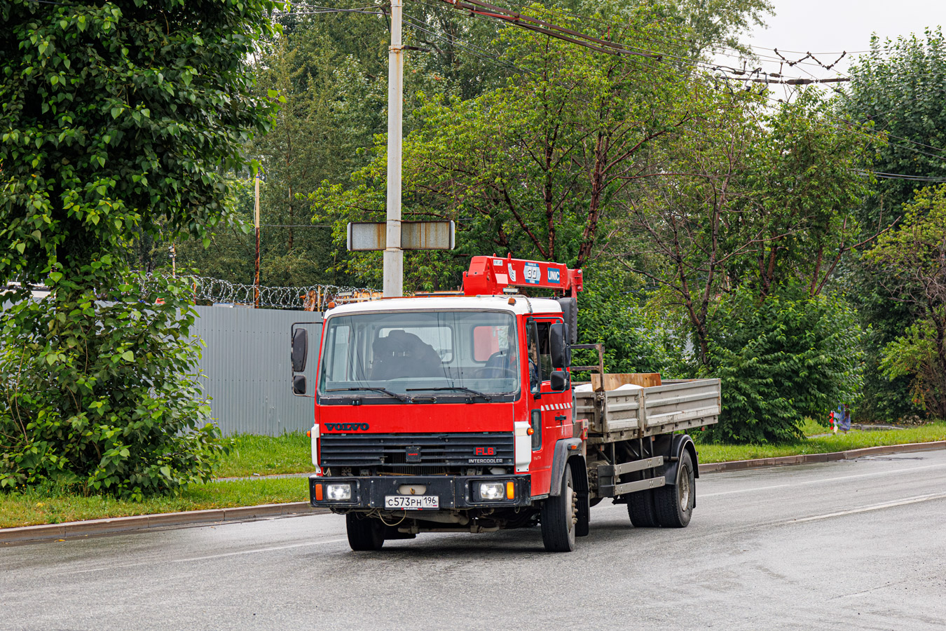 Свердловская область, № С 573 РН 196 — Volvo FL6