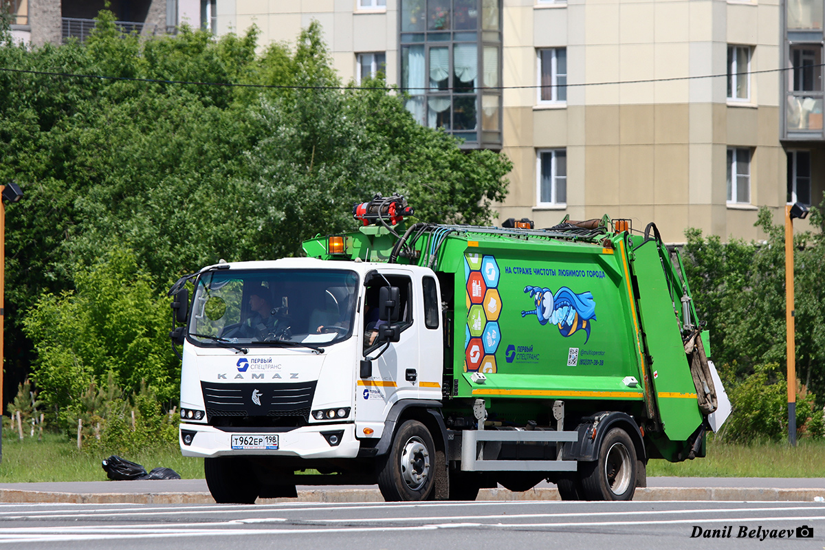 Санкт-Петербург, № Т 962 ЕР 198 — КамАЗ-43082-H5 "Компас 12"