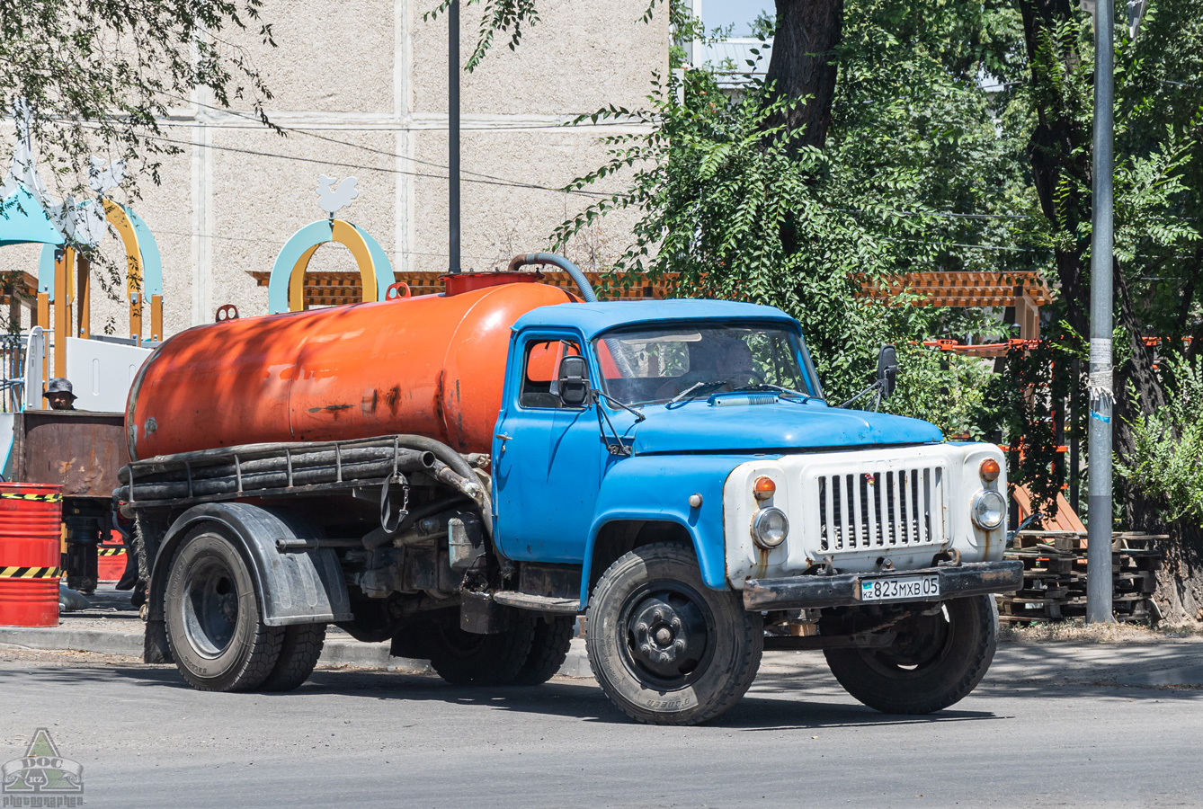 Алматинская область, № 823 MXB 05 — ГАЗ-53-12