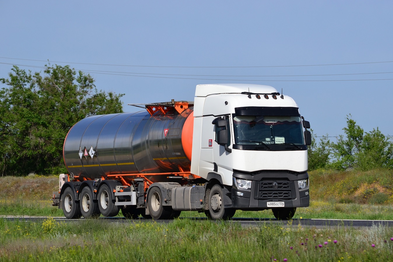 Волгоградская область, № К 885 ОС 134 — Renault T-Series ('2013)