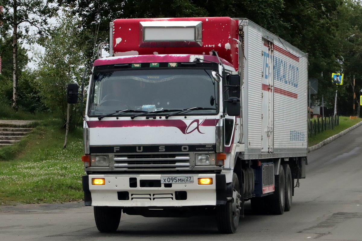 Хабаровский край, № Х 095 МН 27 — Mitsubishi Fuso The Great