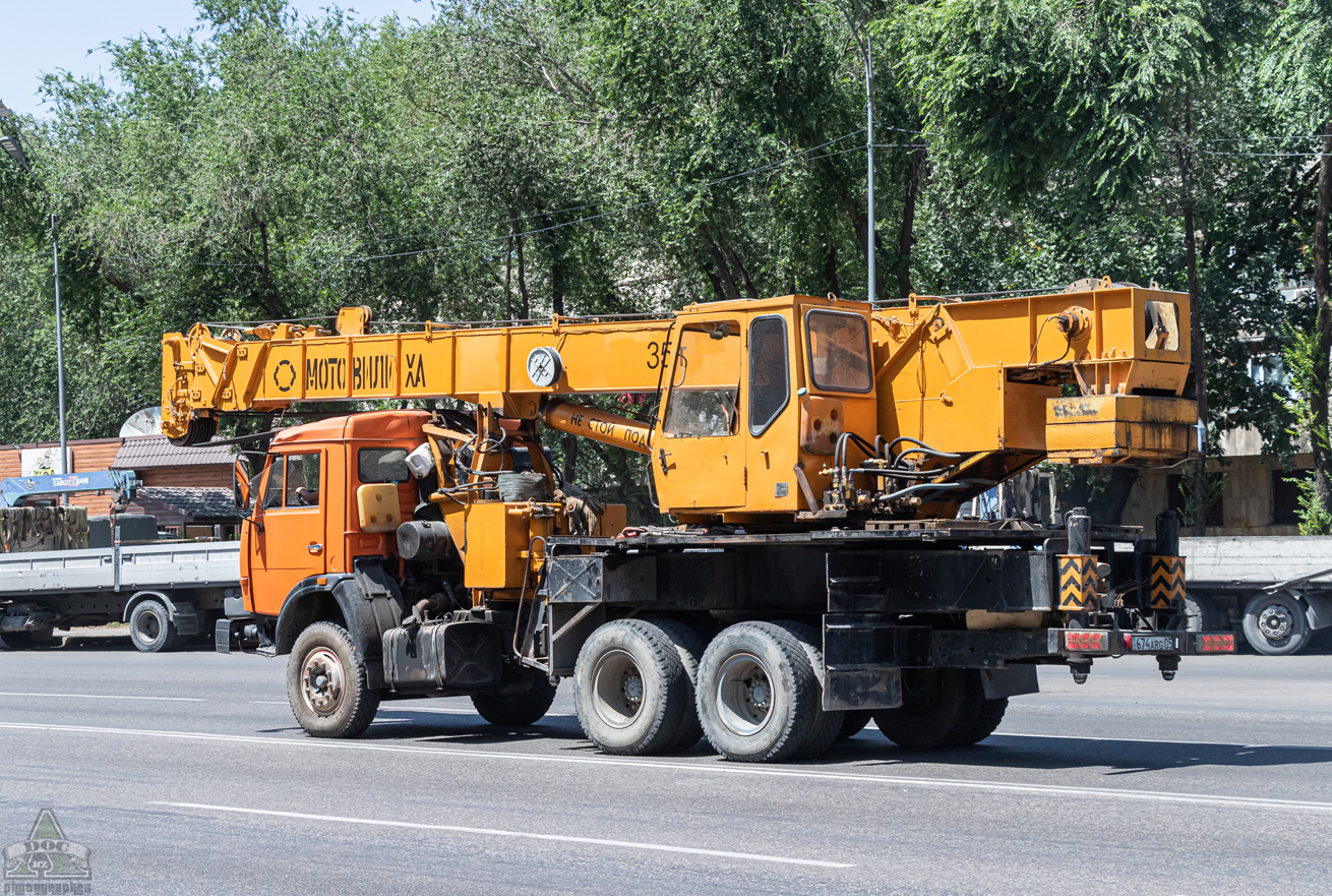 Алматинская область, № 674 ARG 05 — КамАЗ-53229-13 [53229N]