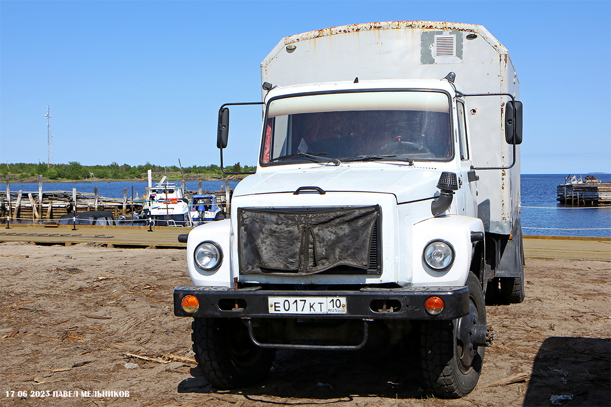 Карелия, № Е 017 КТ 10 — ГАЗ-3309