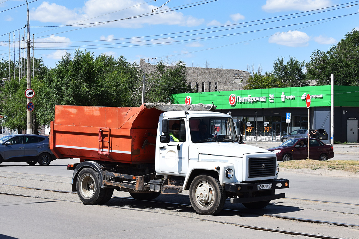 Волгоградская область, № Е 305 РЕ 134 — ГАЗ-33098