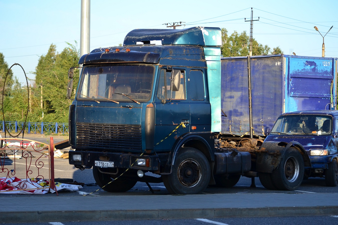 Москва, № Е 718 СЕ 77 — МАЗ-54323