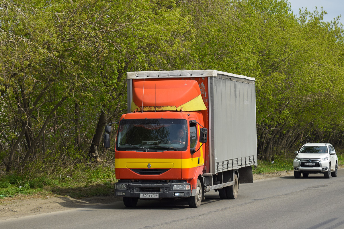 Алтайский край, № В 501 ХХ 154 — Renault Midlum