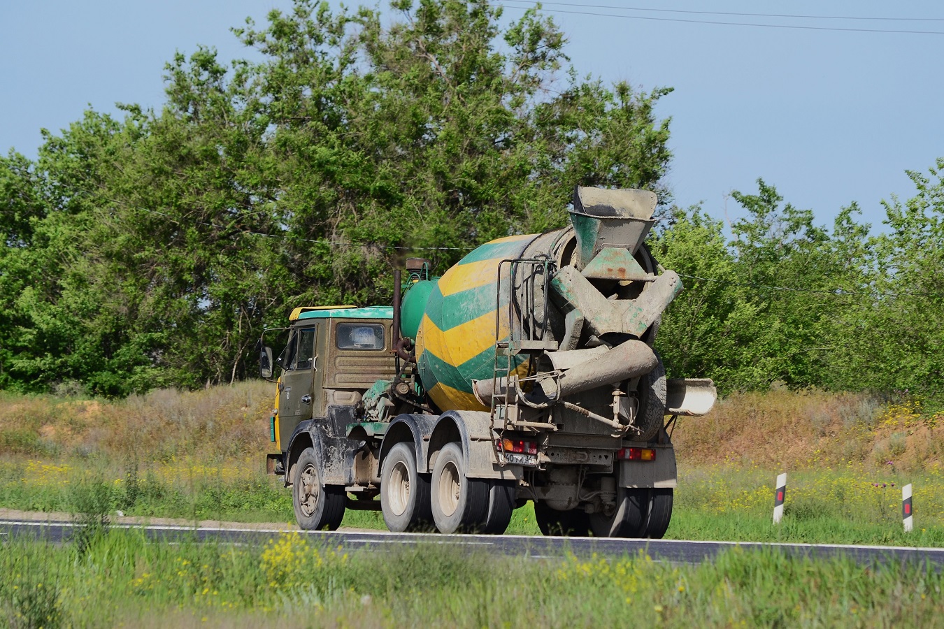 Волгоградская область, № М 040 УК 34 — КамАЗ-5511