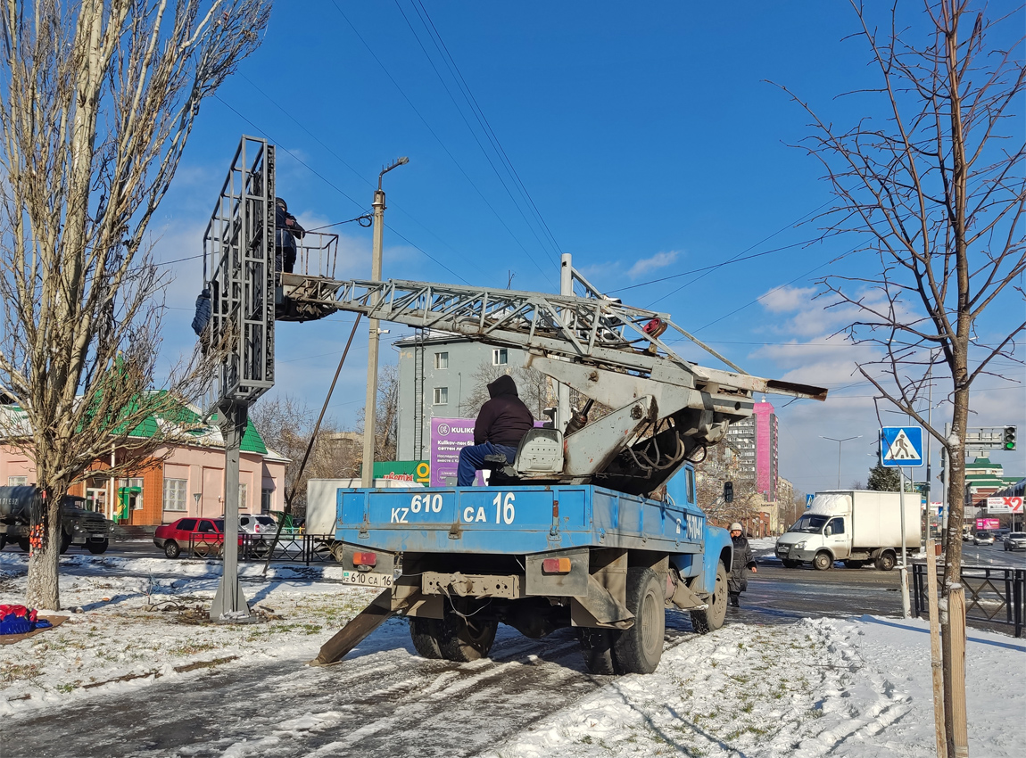 Восточно-Казахстанская область, № 610 CA 16 — ЗИЛ-130 (общая модель)