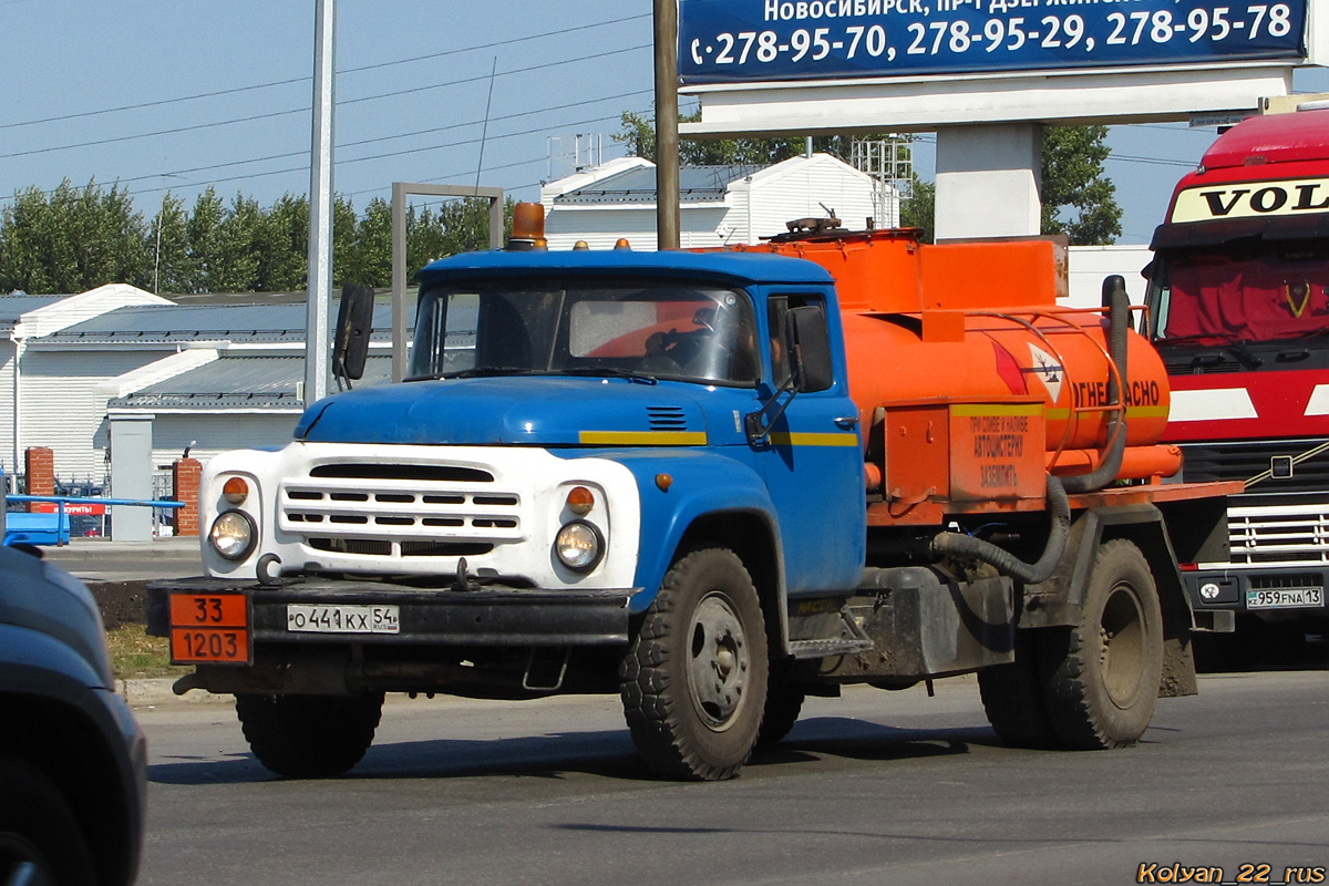 Новосибирская область, № О 441 КХ 54 — ЗИЛ-431412