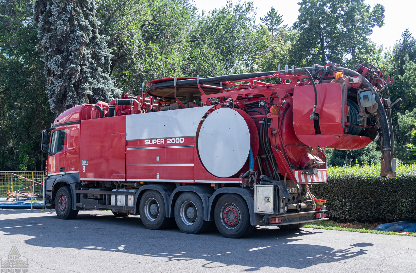 Атырауская область, № 646 BD 06 — Mercedes-Benz Arocs (общ.м)