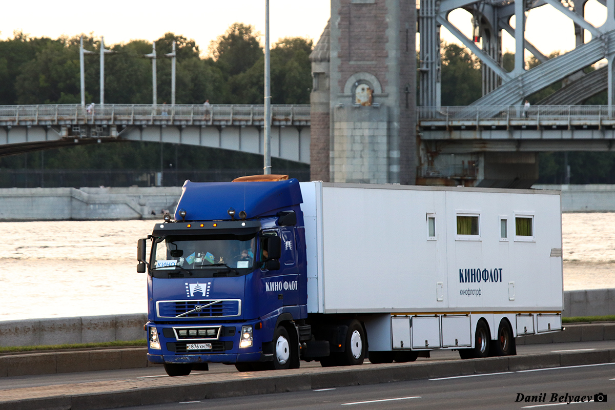 Санкт-Петербург, № С 876 ХН 98 — Volvo ('2002) FH12.420