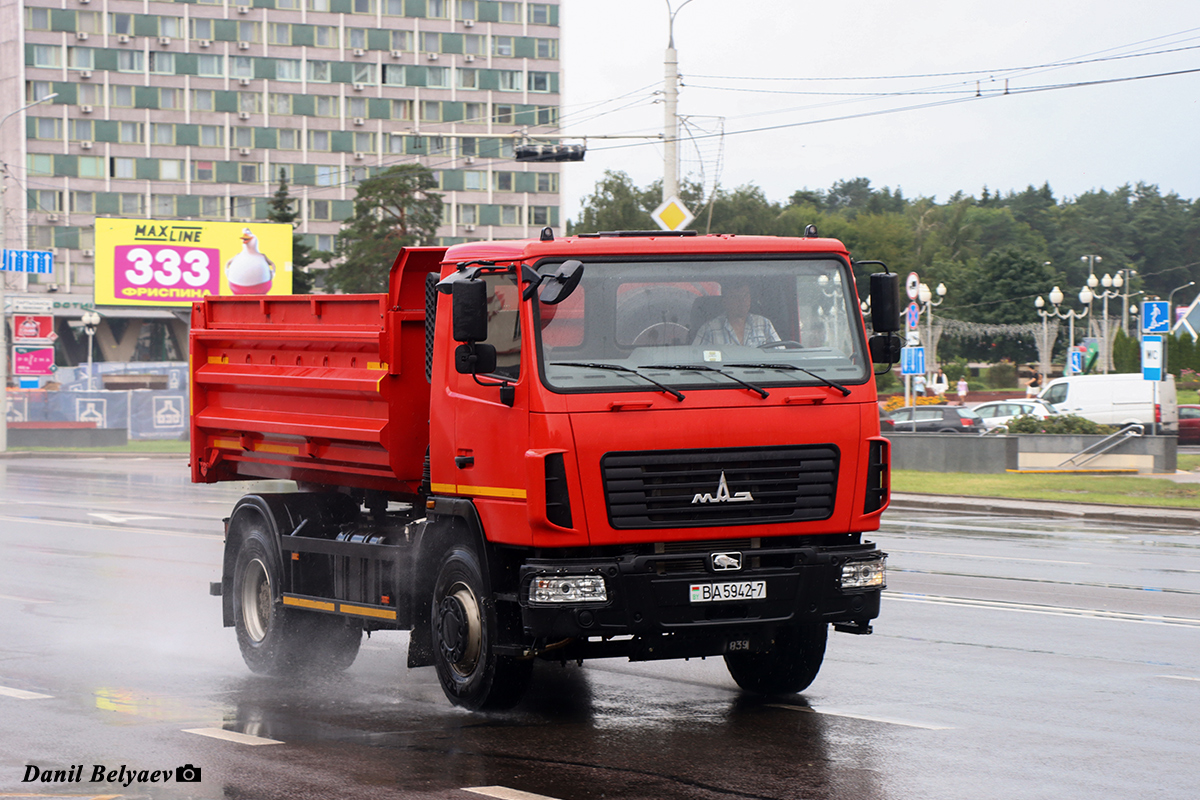 Минск, № ВА 5942-7 — МАЗ-555025