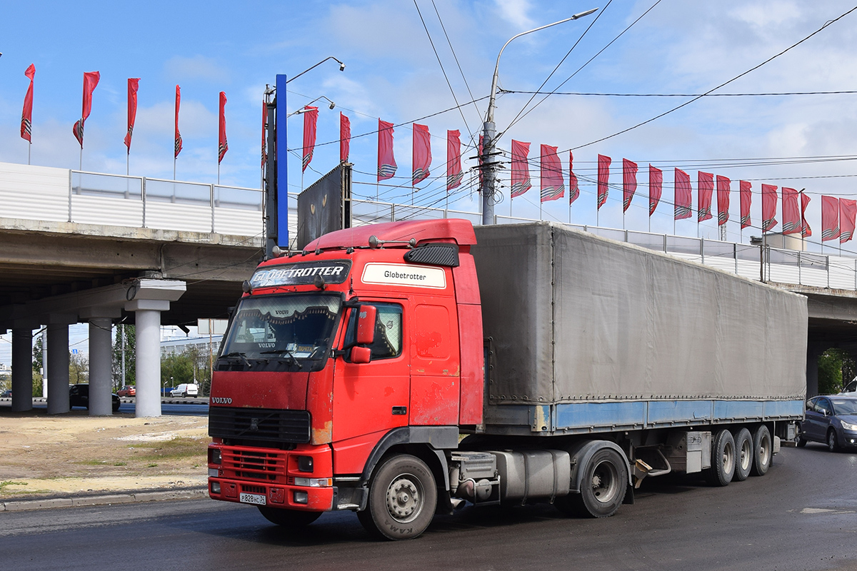 Волгоградская область, № Р 828 НС 34 — Volvo ('1993) FH12.380