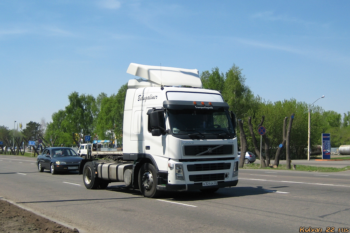 Алтайский край, № К 324 ОК 22 — Volvo ('2002) FM9