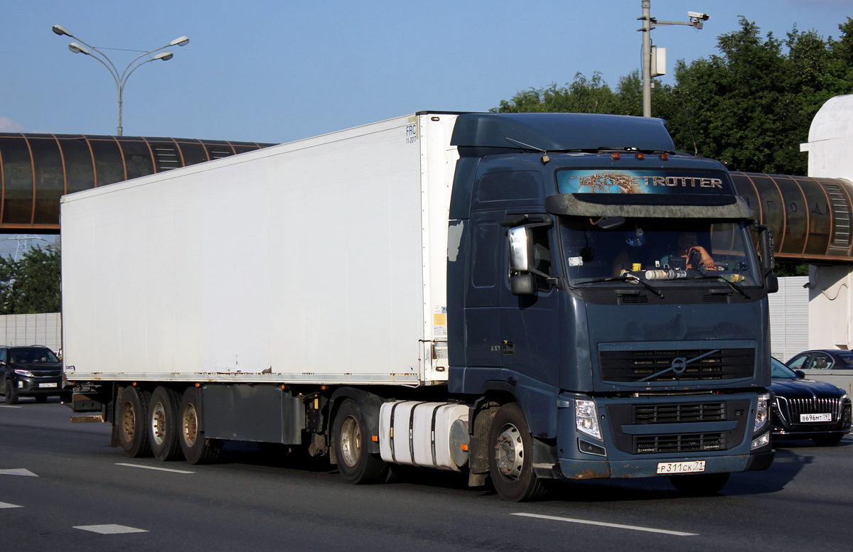Тульская область, № Р 311 СК 71 — Volvo ('2008) FH.400