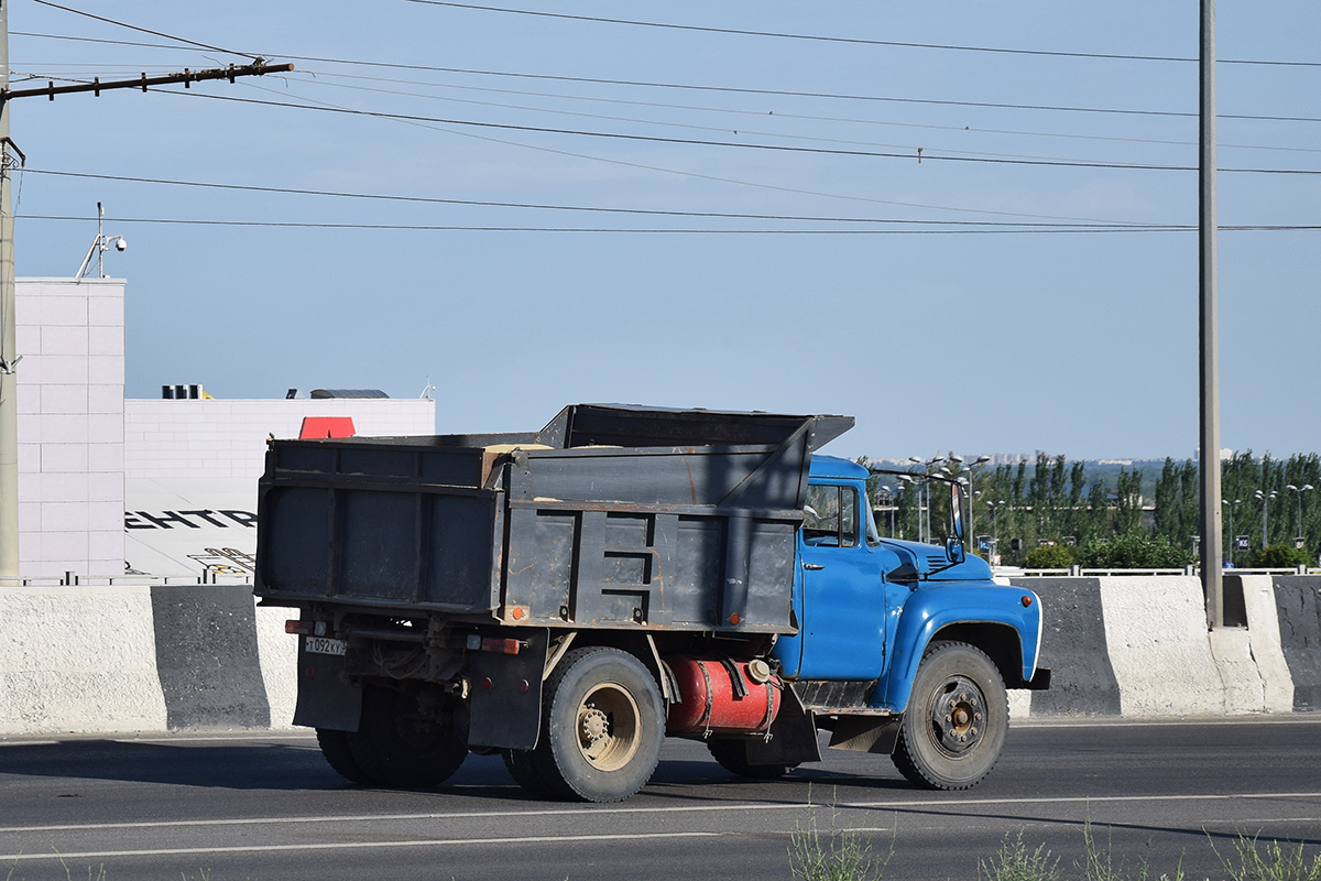 Волгоградская область, № Т 092 КУ 34 — ЗИЛ-495810