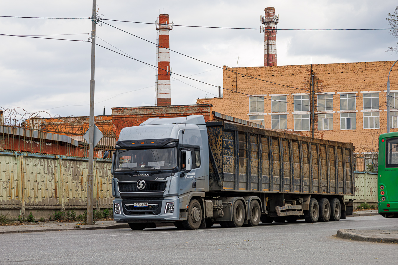 Свердловская область, № Т 573 СЕ 196 — Shaanxi Shacman X3000 SX4258