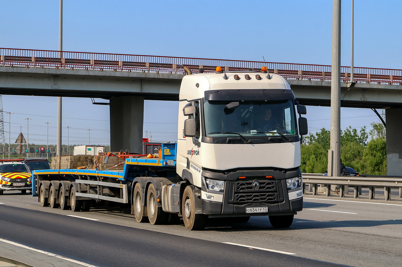 Ленинградская область, № О 654 ТР 47 — Renault C-Series ('2013)