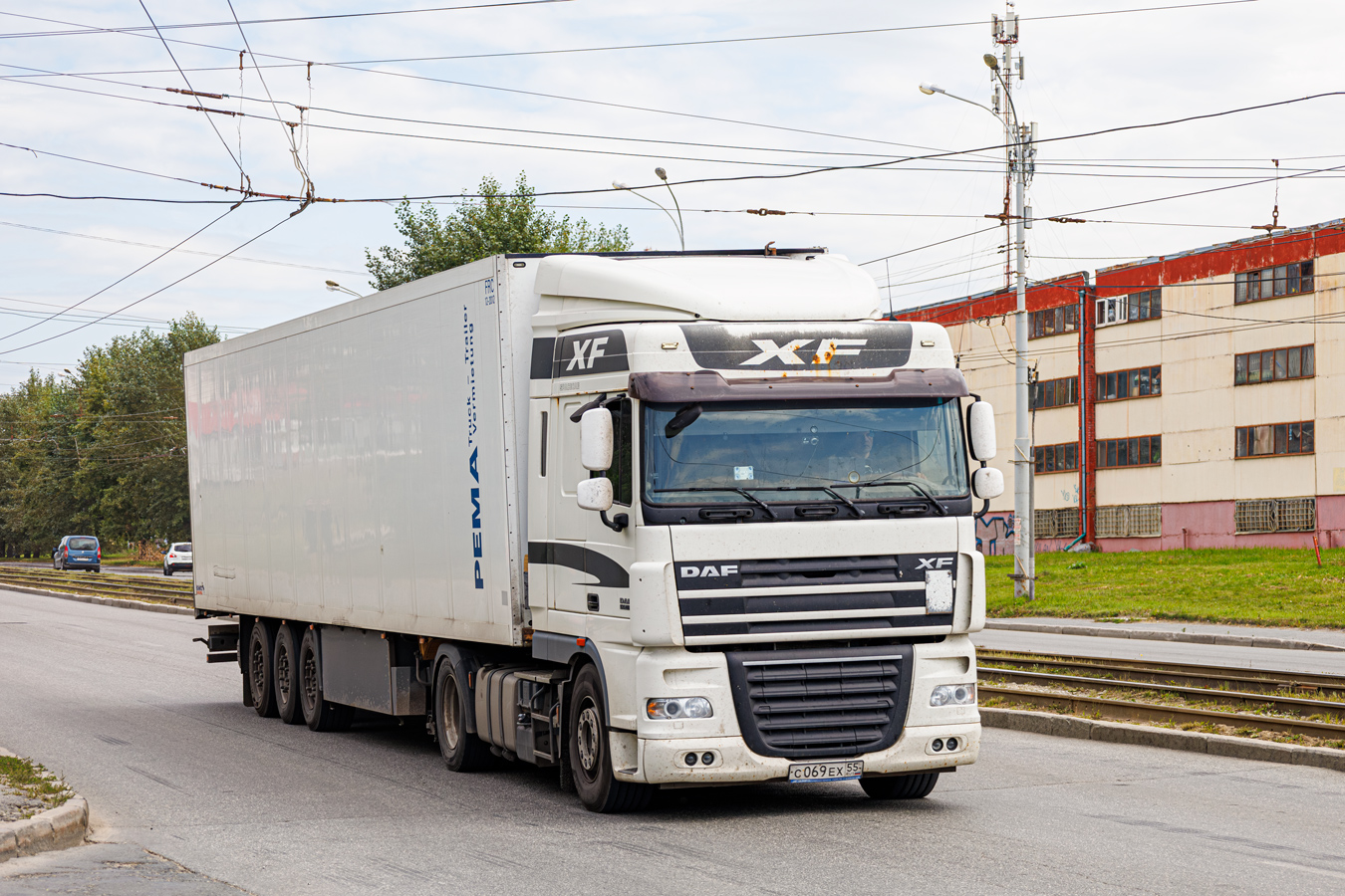 Омская область, № С 069 ЕХ 55 — DAF XF105 FT