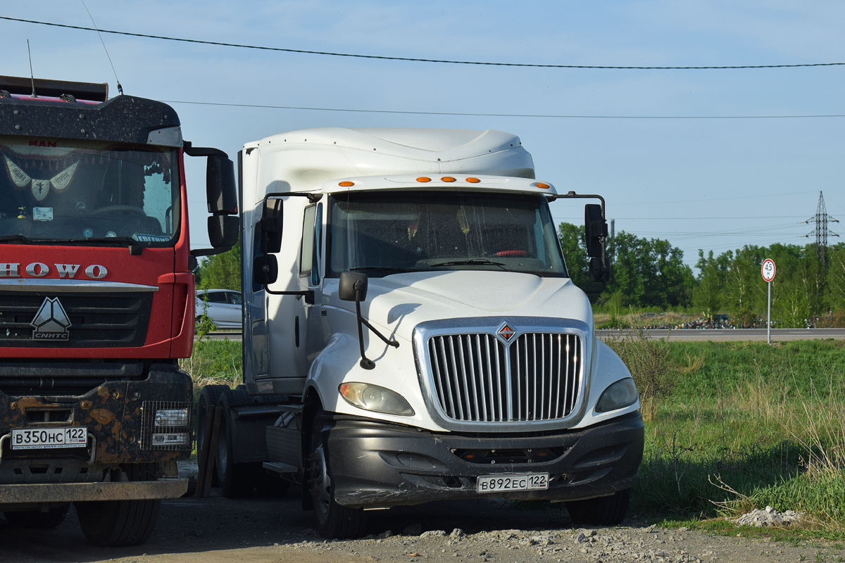 Алтайский край, № В 892 ЕС 122 — International Prostar