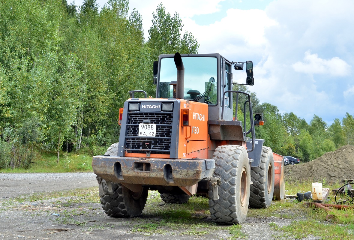 Кемеровская область, № 9088 КА 42 — Hitachi (общая модель)
