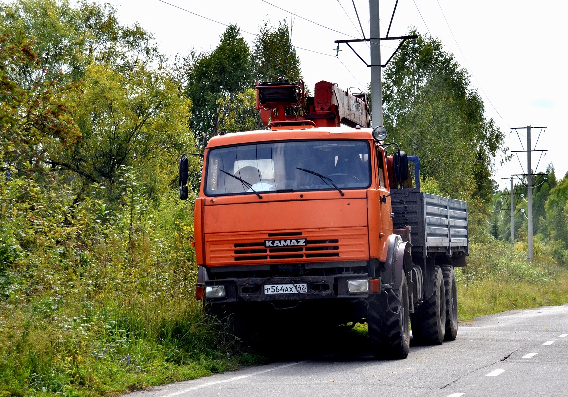 Кемеровская область, № Р 564 АХ 142 — КамАЗ-43118-15 [43118R]