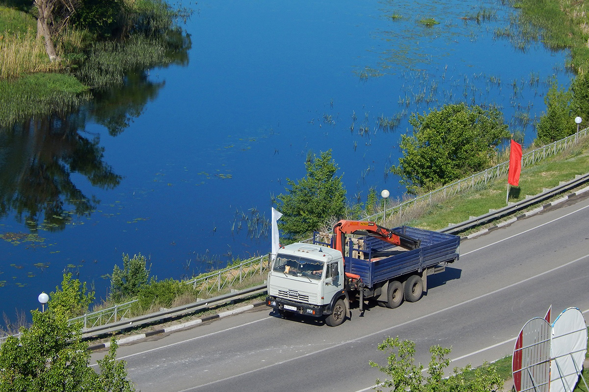 Белгородская область, № В 700 НС 31 — КамАЗ-53213