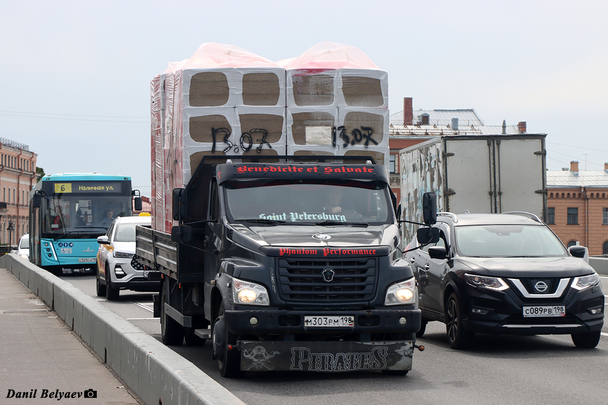 Санкт-Петербург, № М 303 РМ 198 — ГАЗ-C41R33