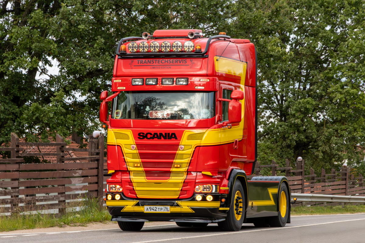 Ярославская область, № А 942 ТР 76 — Scania ('2004) R420; Московская область — Фестиваль TruckDay 2025