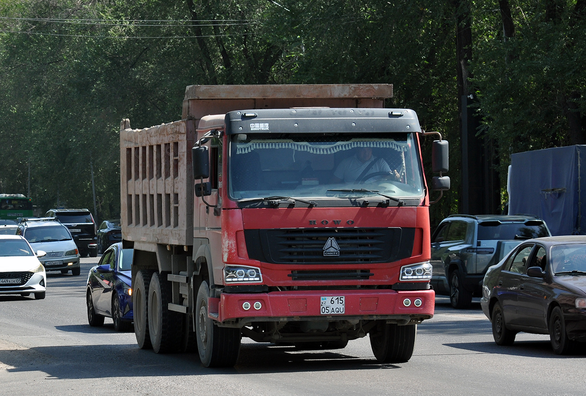 Алматинская область, № 615 AQU 05 — Howo HW ZZ3257