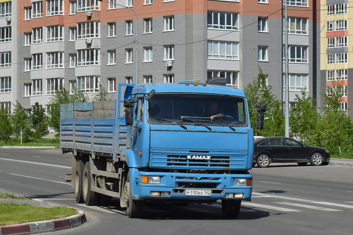 Алтайский край, № Р 110 ВЕ 142 — КамАЗ-65117-62