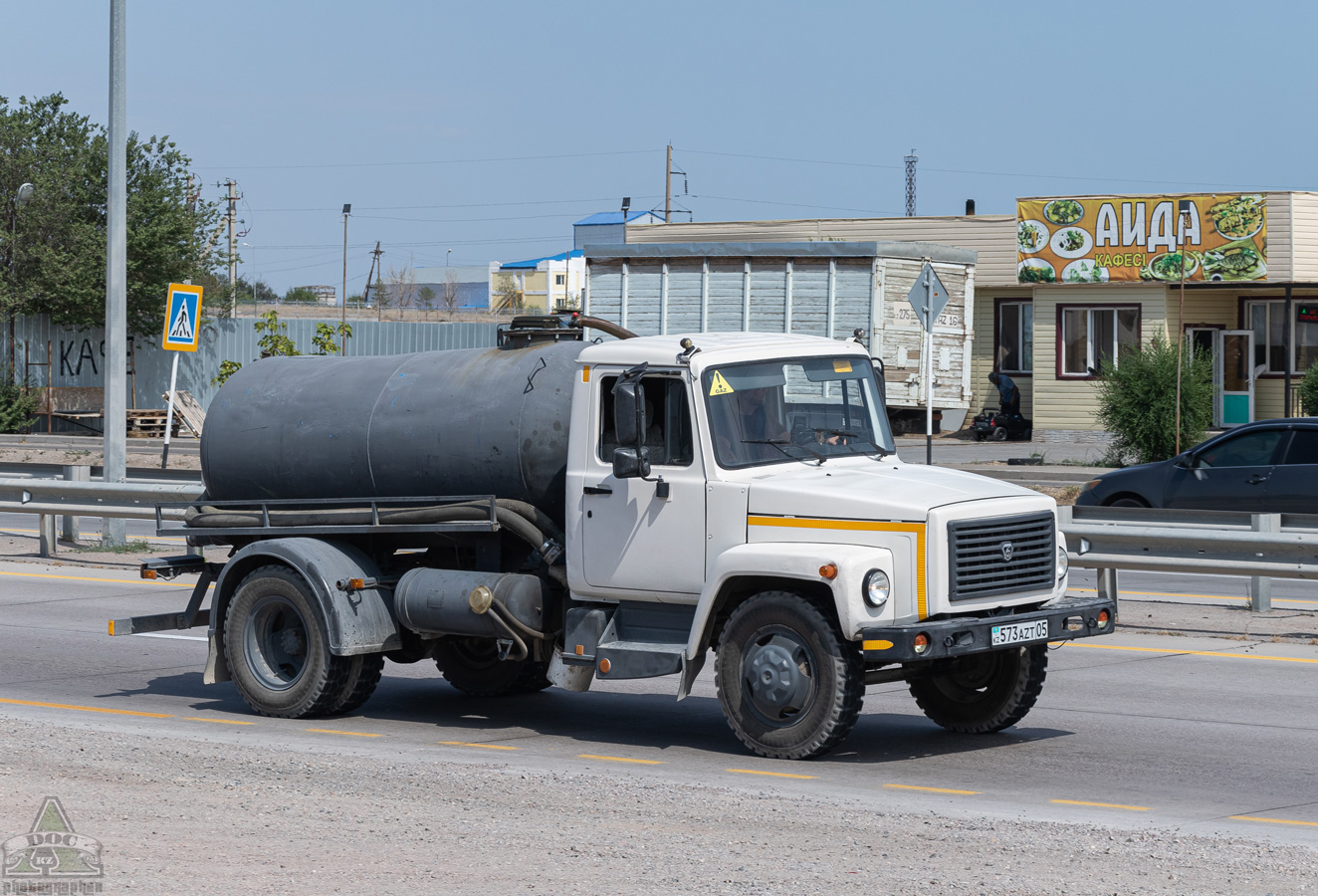 Алматинская область, № 573 AZT 05 — ГАЗ-3307