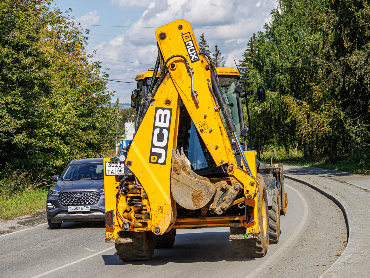 Свердловская область, № 3023 ТА 66 — JCB 3CX