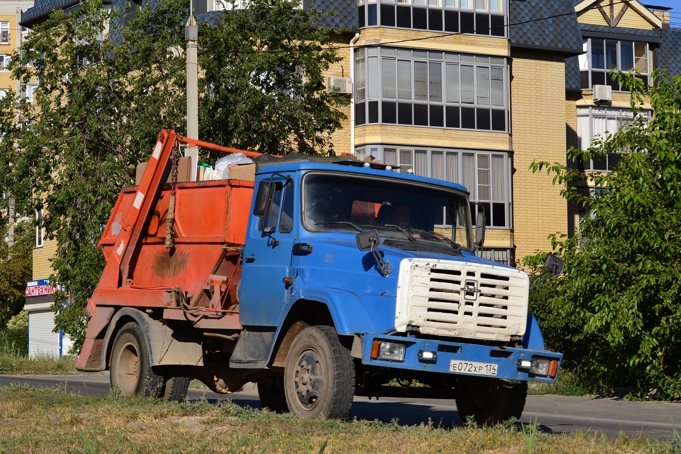 Волгоградская область, № Е 072 ХР 134 — ЗИЛ-497442