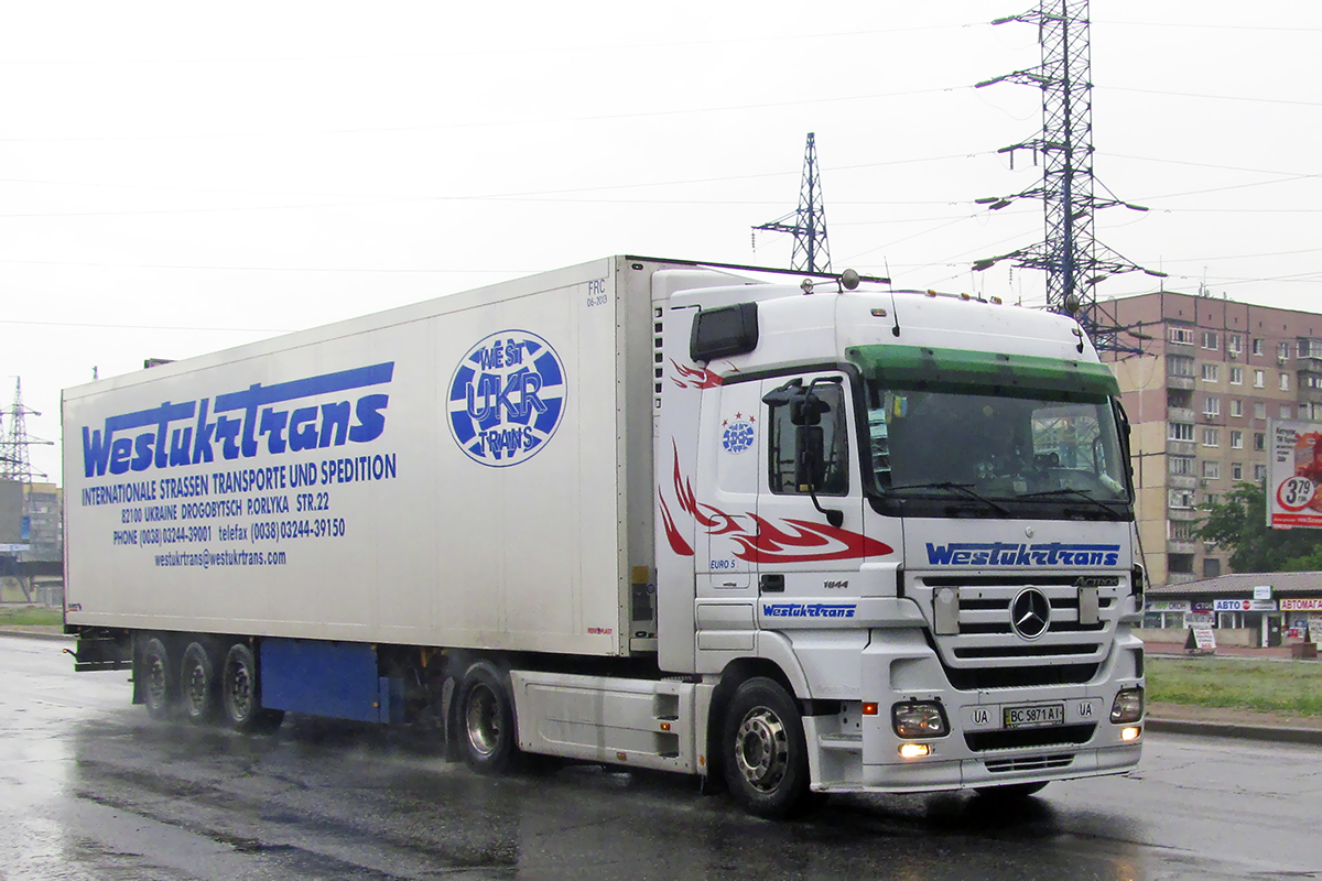 Львовская область, № ВС 5871 АІ — Mercedes-Benz Actros ('2003) 1844